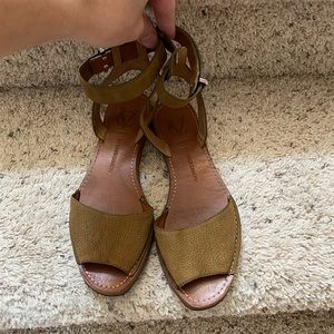 Sandals Signature by Vince Camuto